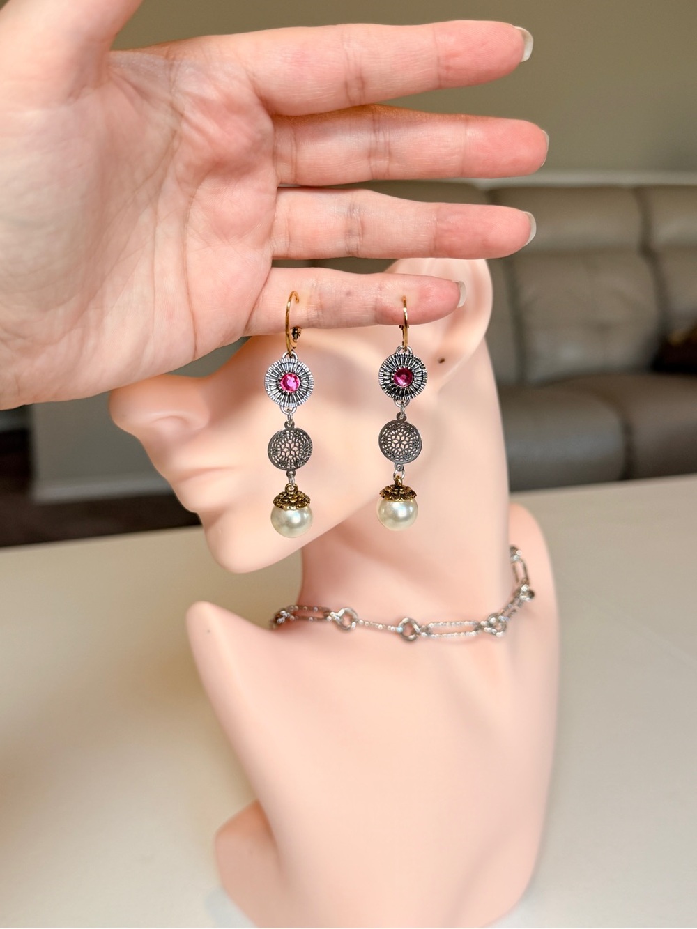 Elegant Multi-Tone Pearl Drop Earrings with Ruby Accent - Picture 14 of 17
